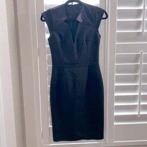 NWT French connection BLACK FITTED LOLO STRETCH CAPPED SLEEVE FITTED. Size 2